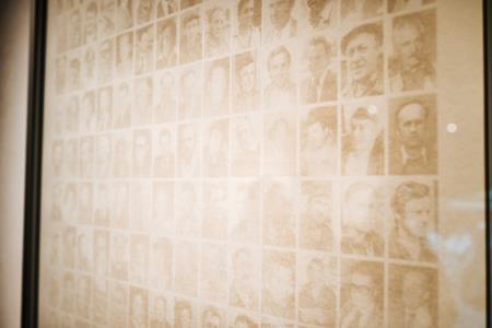 Odprtje razstave Viktorja Popovića Brez naslova (11)